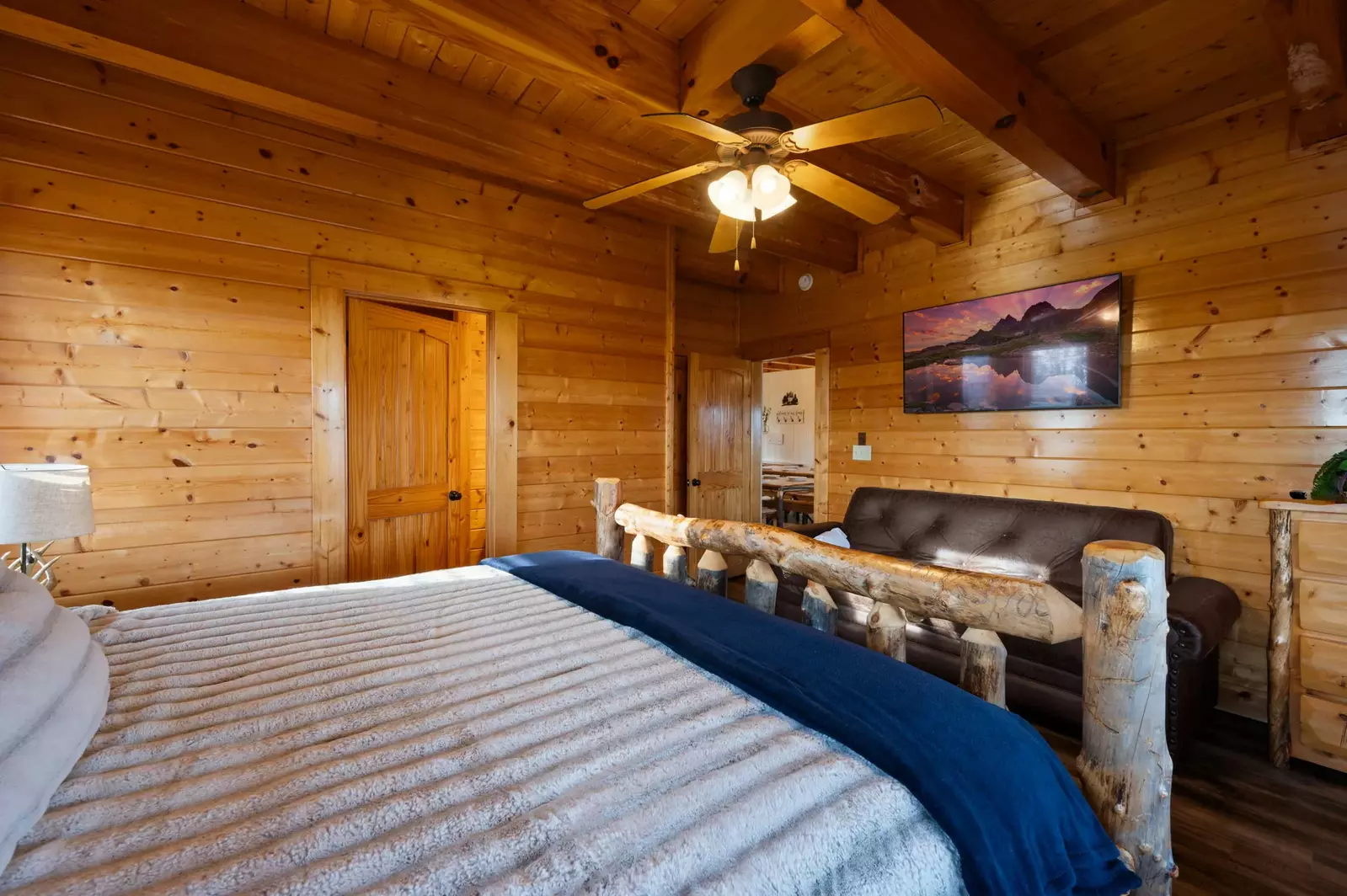 AWESOME VIEW LODGE