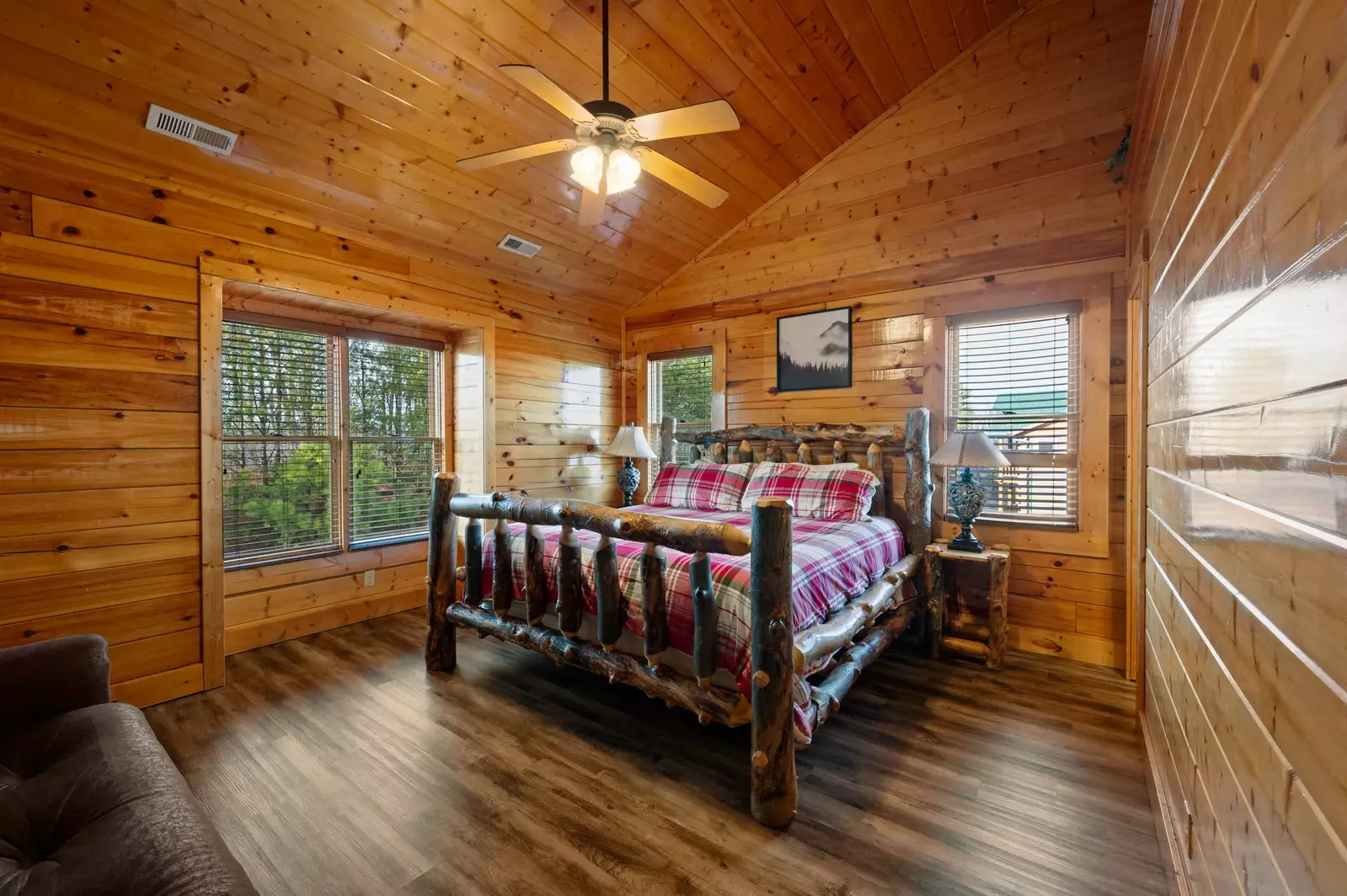 AWESOME VIEW LODGE