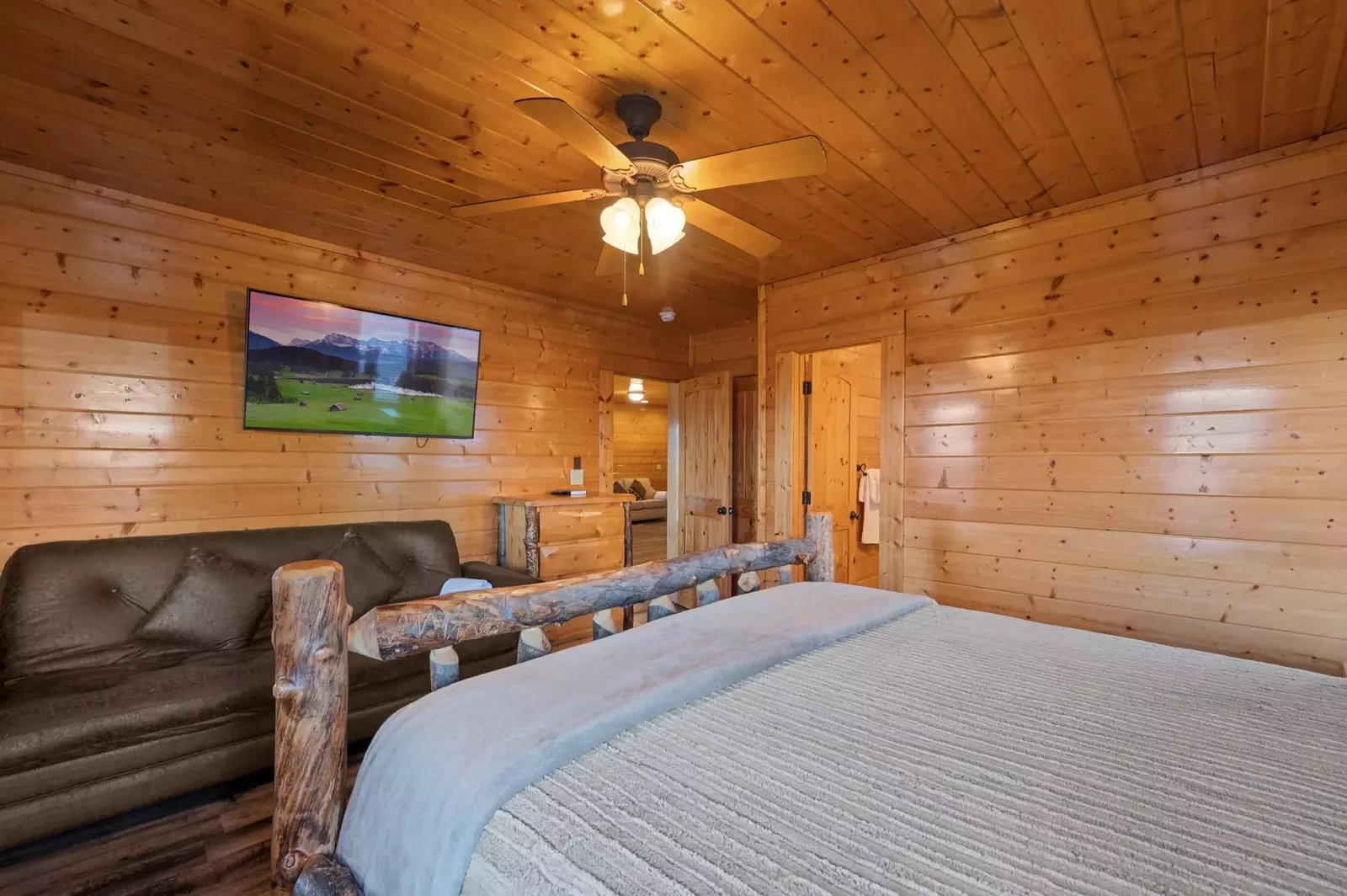 AWESOME VIEW LODGE