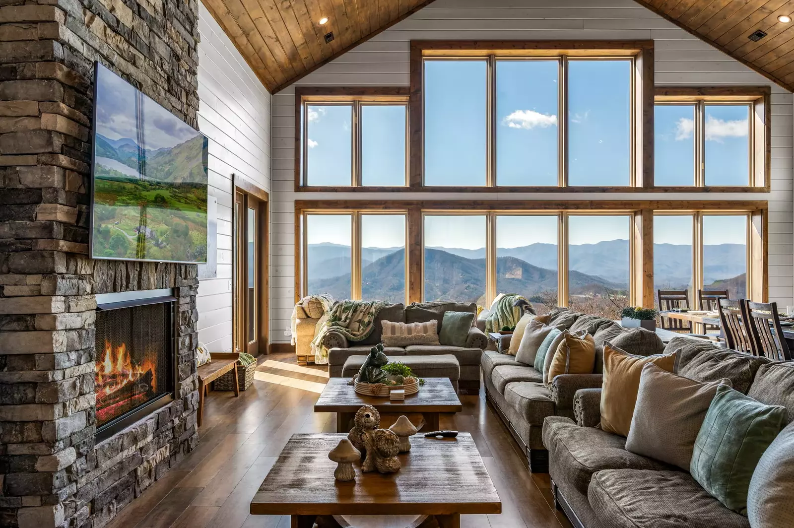 LUCID DREAMS LODGE