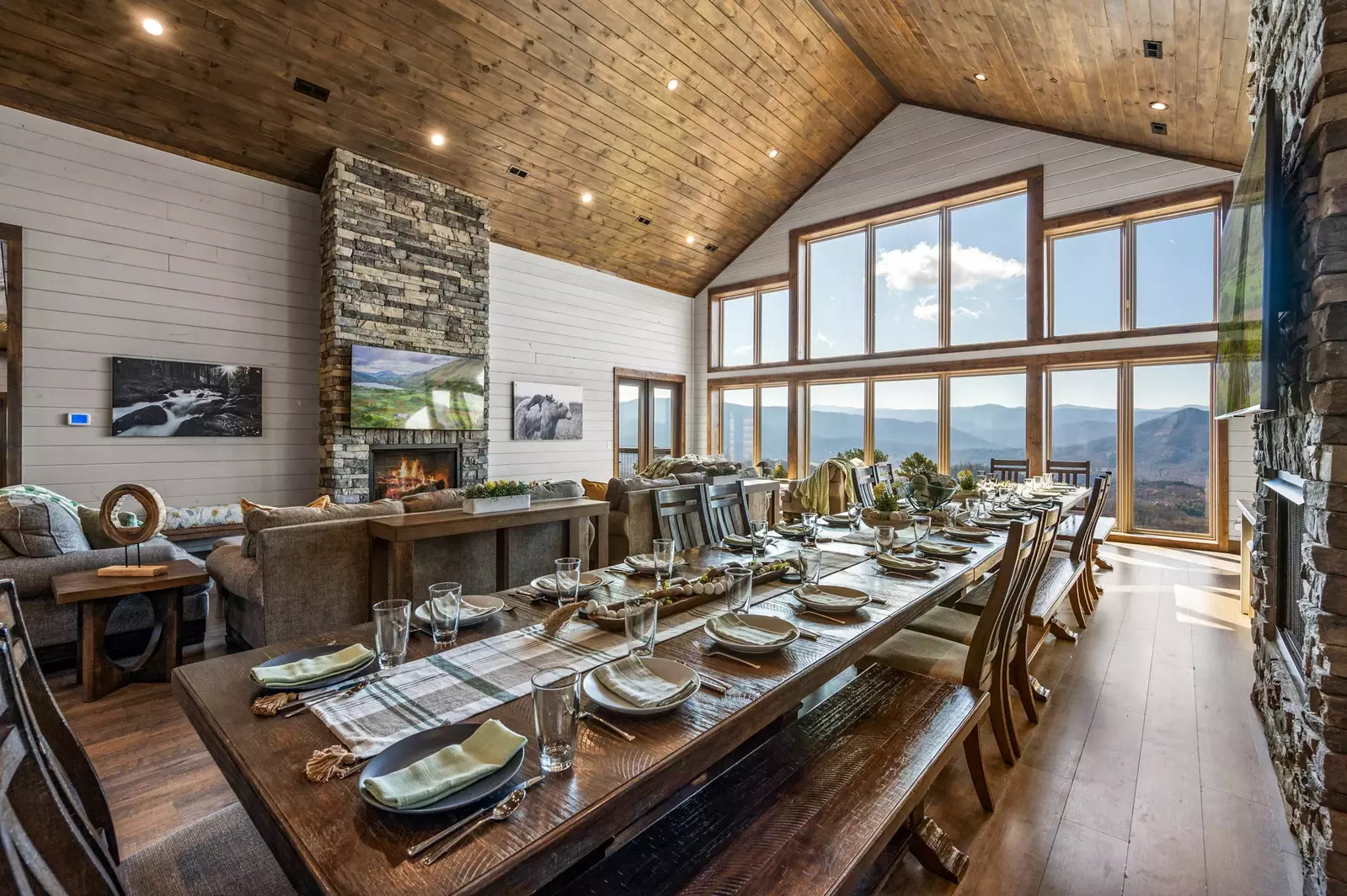 LUCID DREAMS LODGE