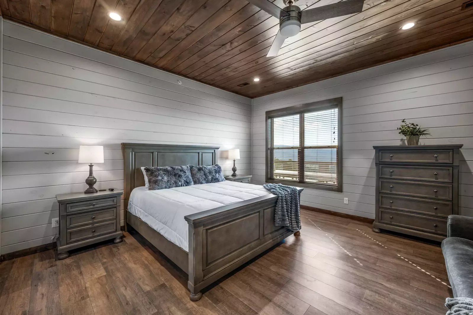 LUCID DREAMS LODGE