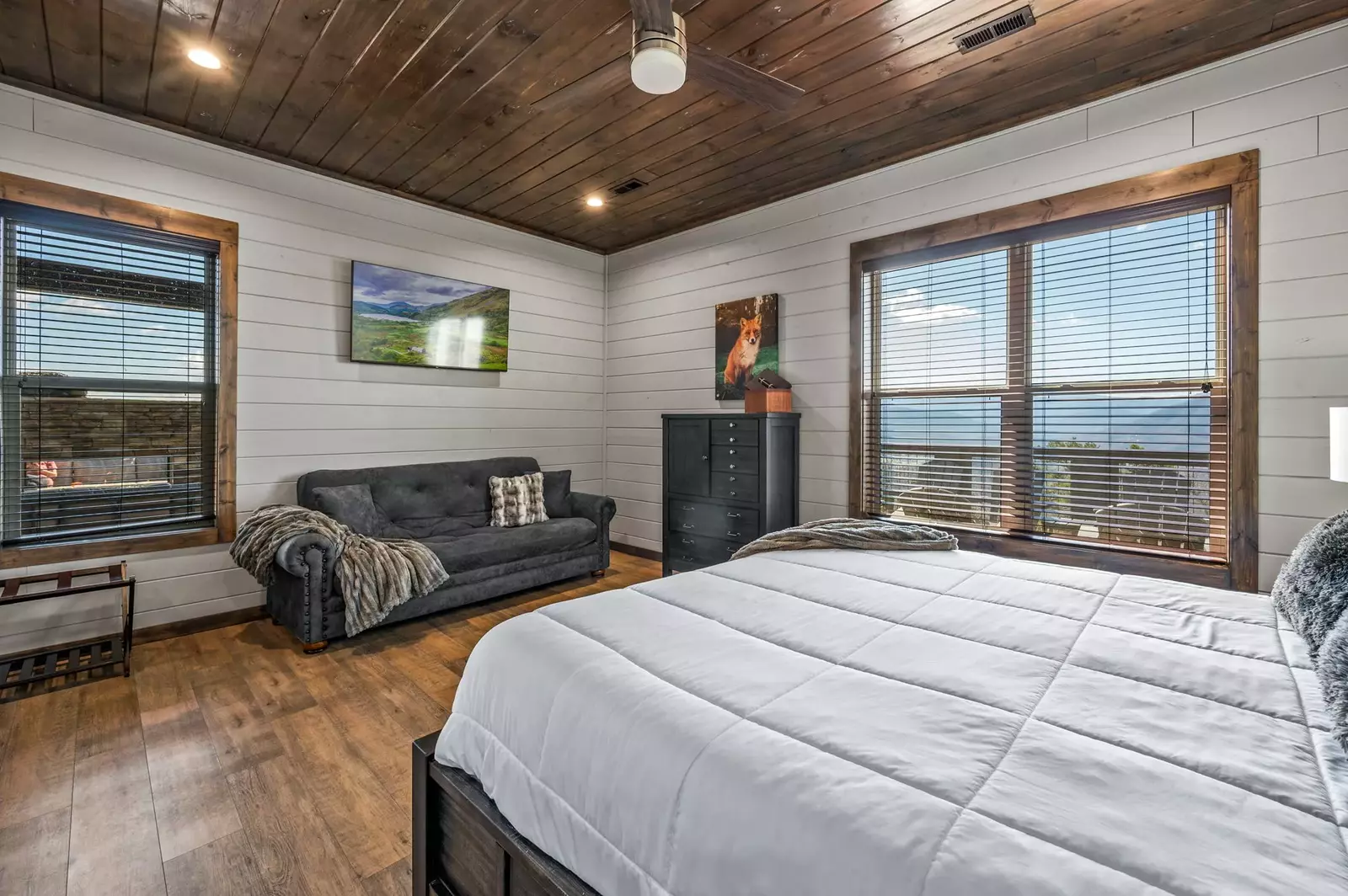 LUCID DREAMS LODGE