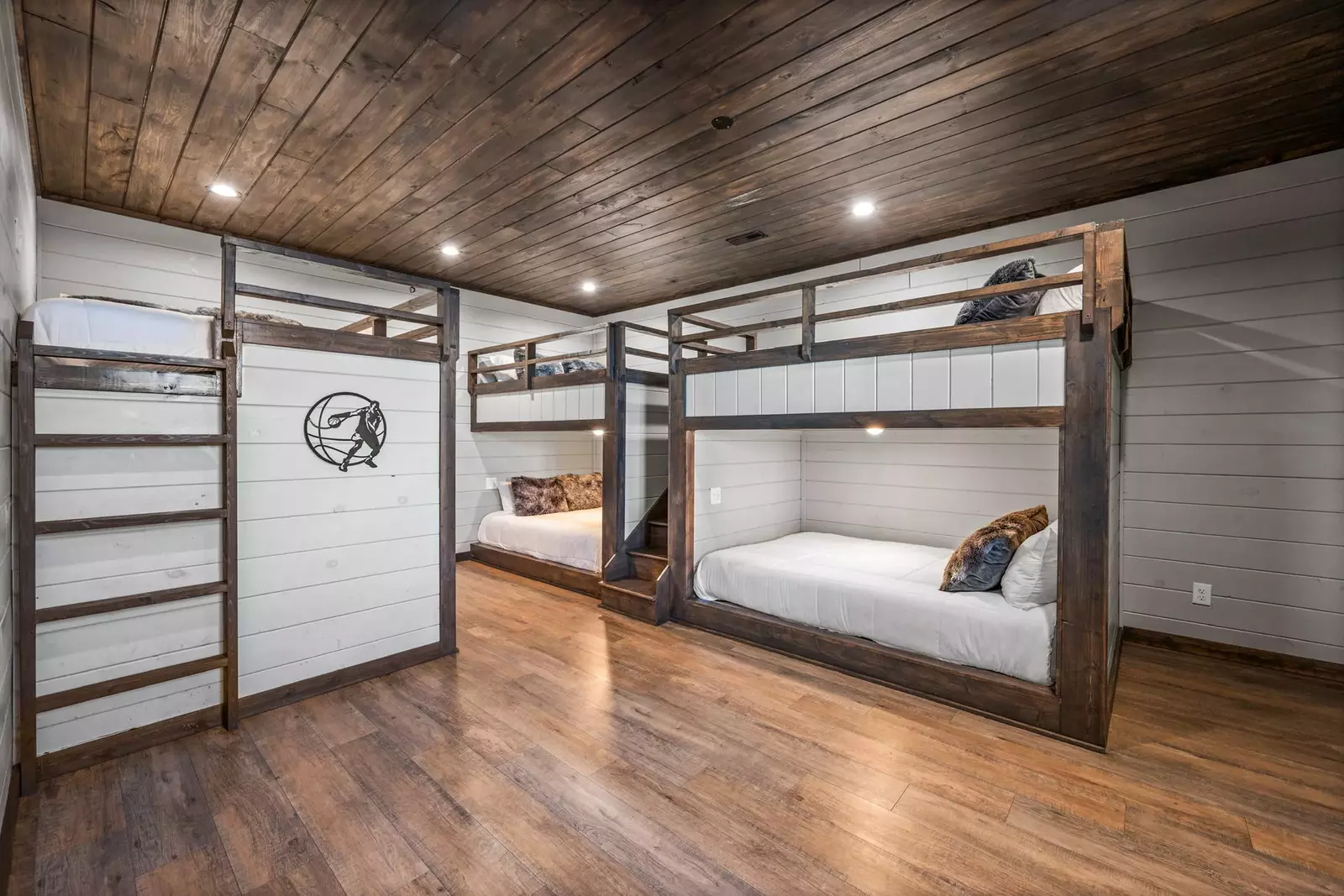 LUCID DREAMS LODGE