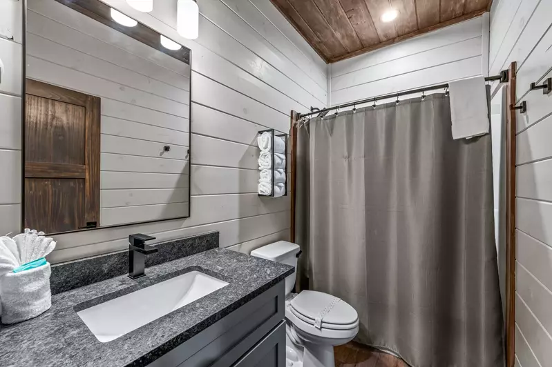 LUCID DREAMS LODGE