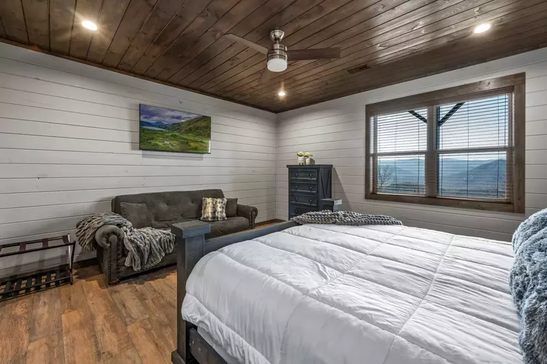 LUCID DREAMS LODGE