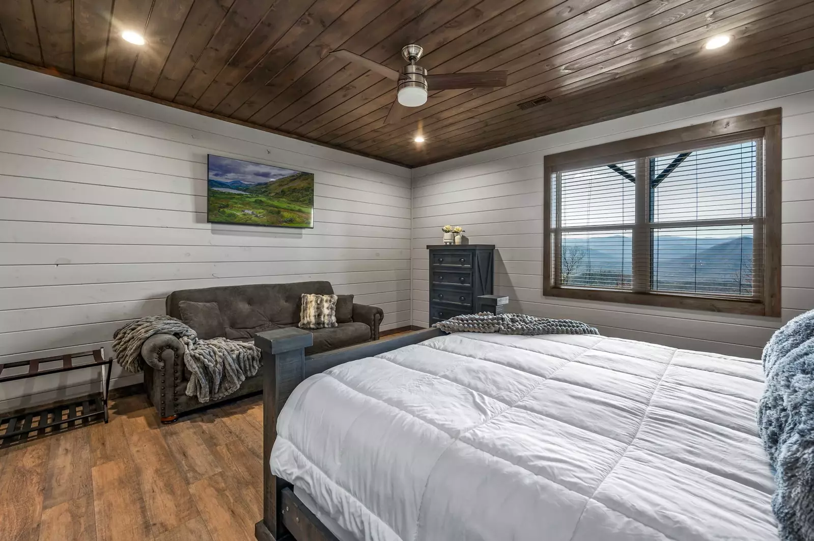LUCID DREAMS LODGE