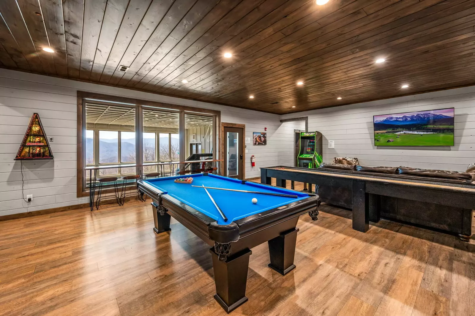 LUCID DREAMS LODGE