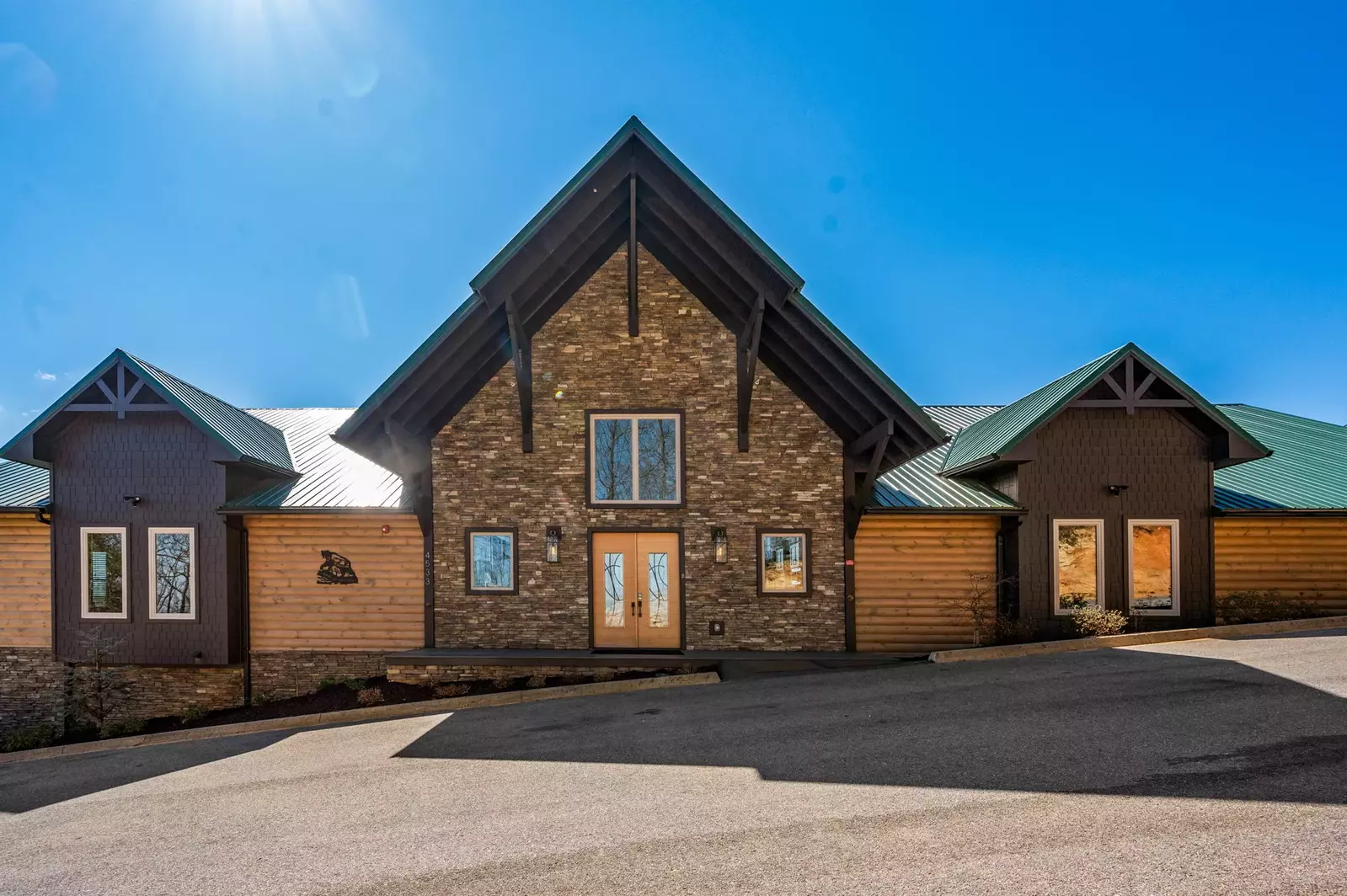 LUCID DREAMS LODGE