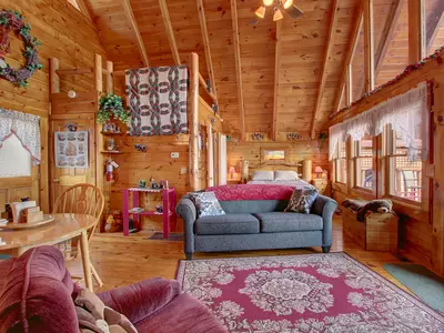 HONEY BEAR HIDEAWAY