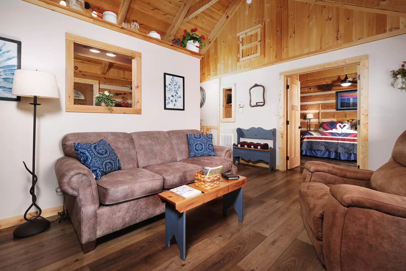 NESTLED INN