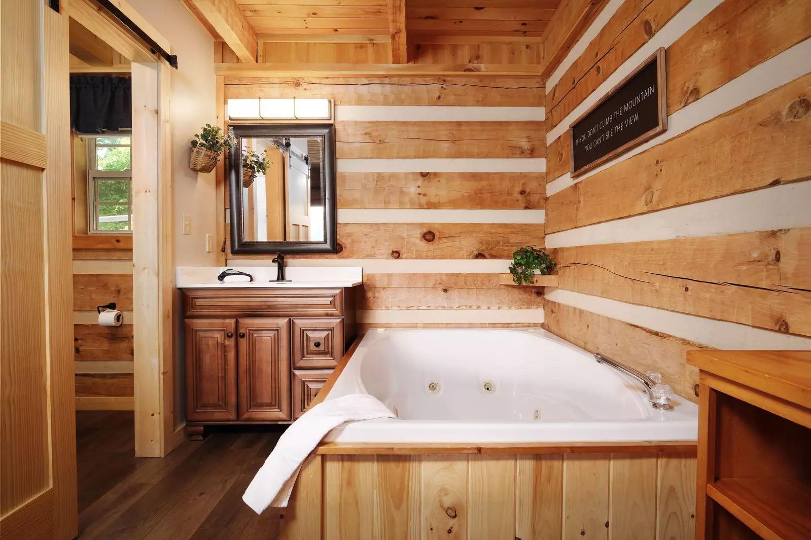 NESTLED INN