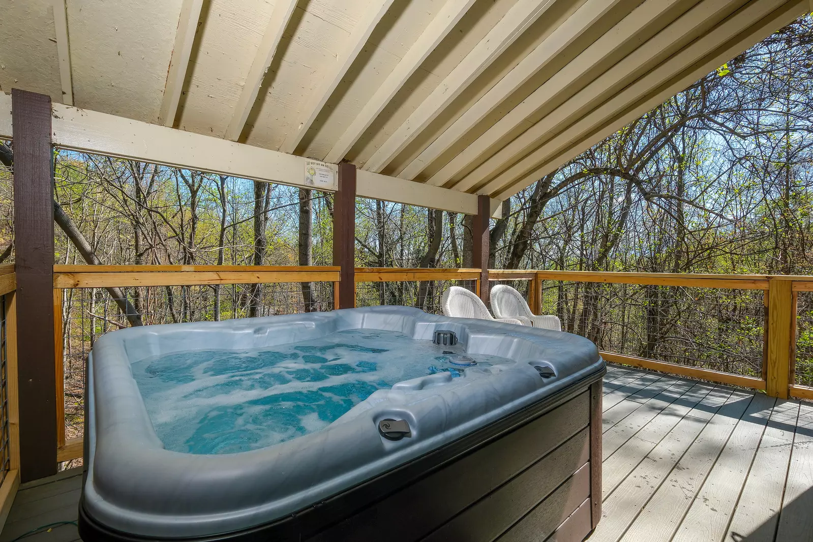 SILVER MAPLE CHALET