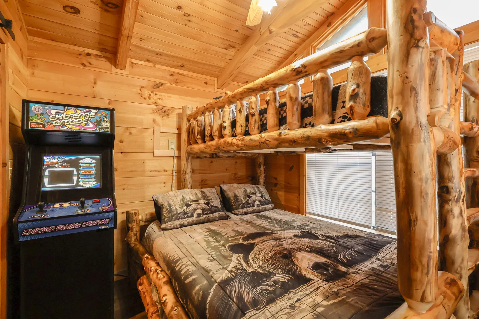GOOD AURA CABIN