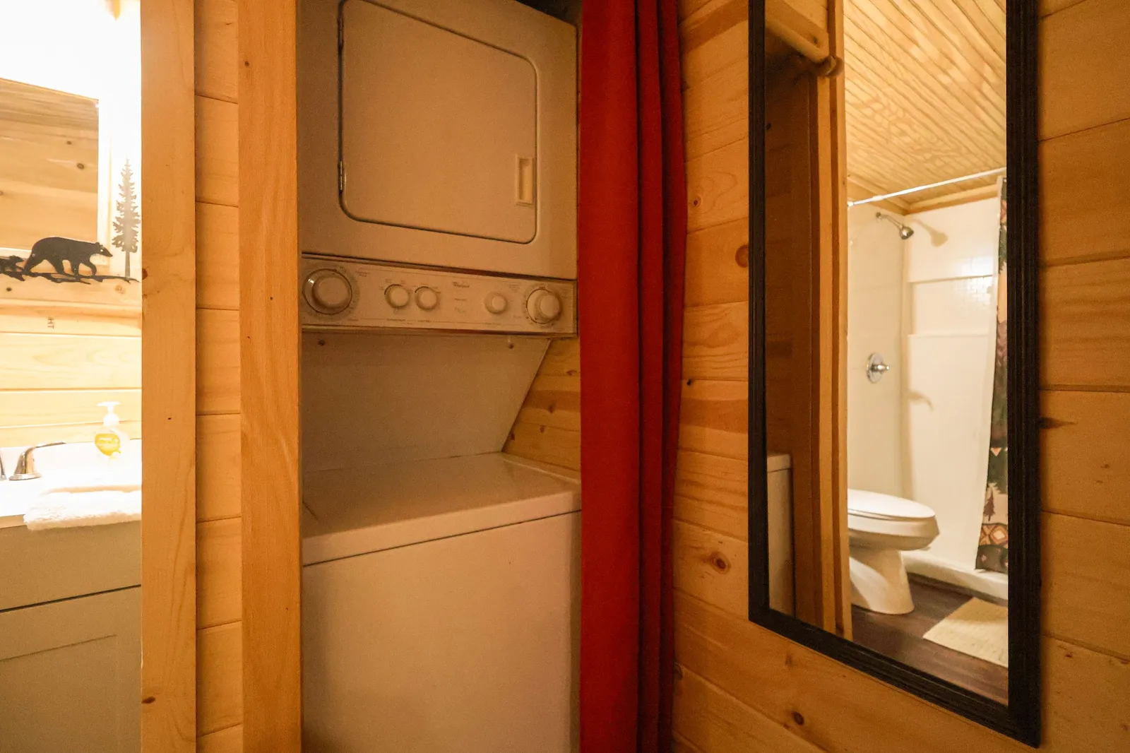 GOOD AURA CABIN