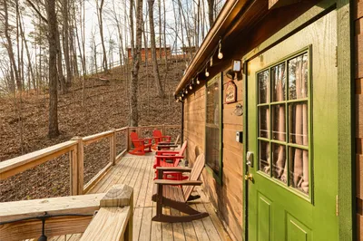 GOOD AURA CABIN