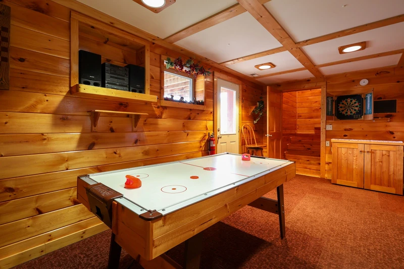 HONEY BEAR HIDEAWAY