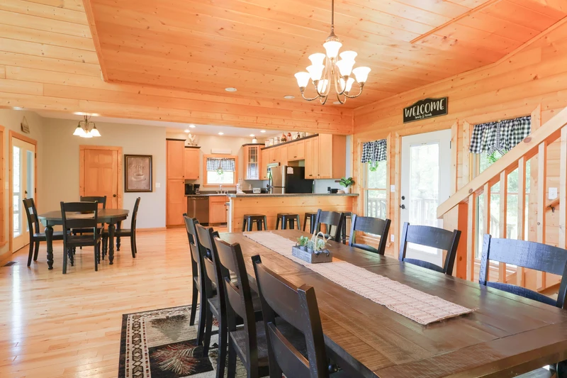 THE GOOD WOOD CABIN