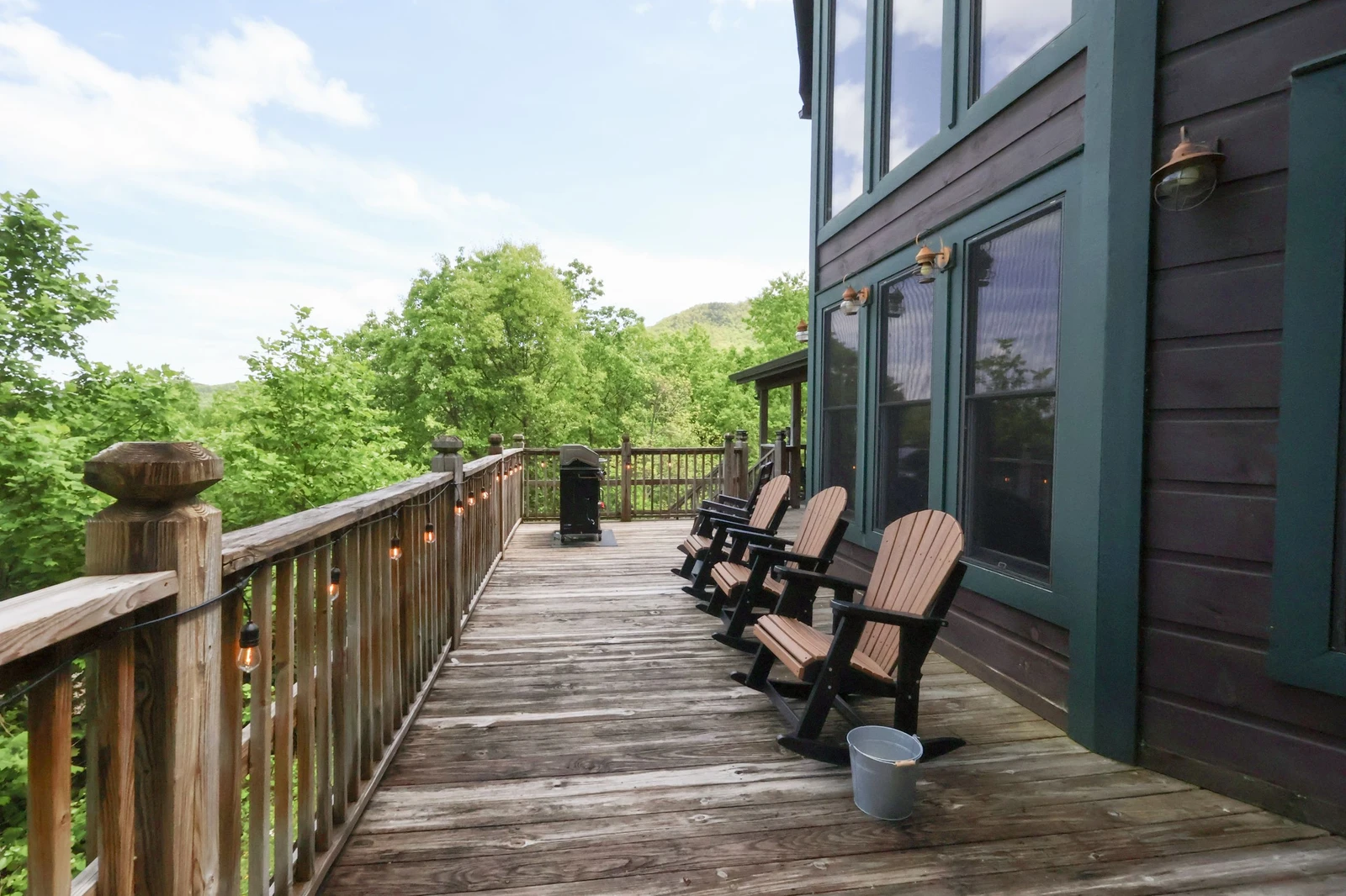 THE GOOD WOOD CABIN