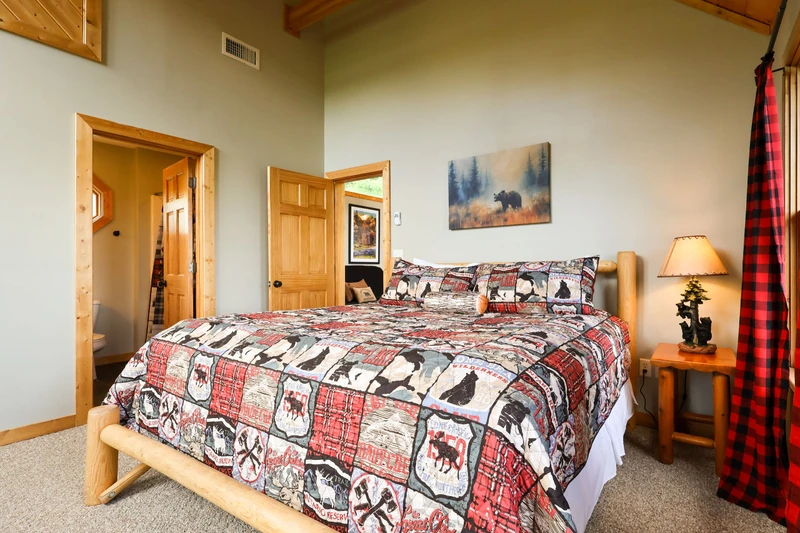 THE GOOD WOOD CABIN