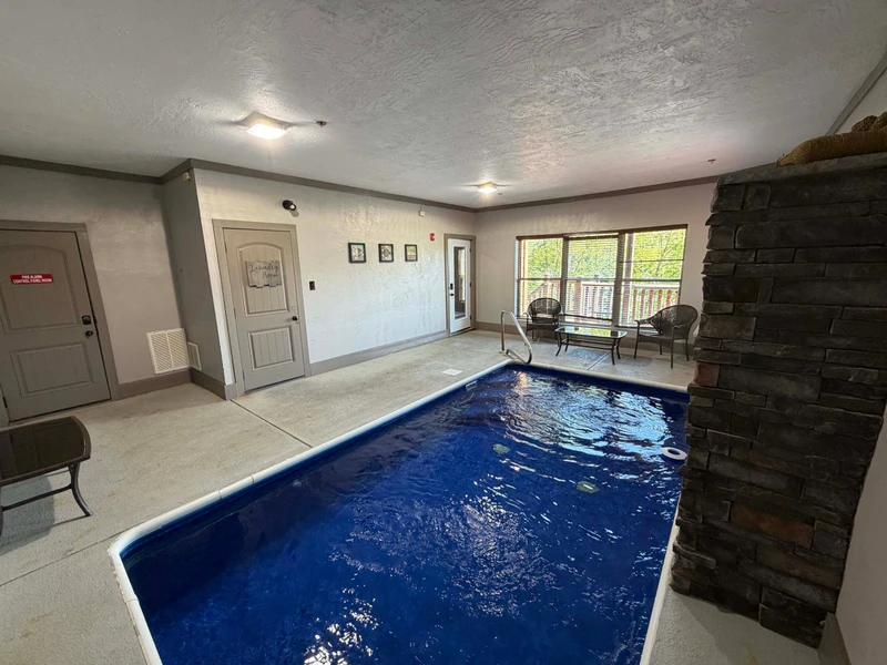 Pool View Lodge