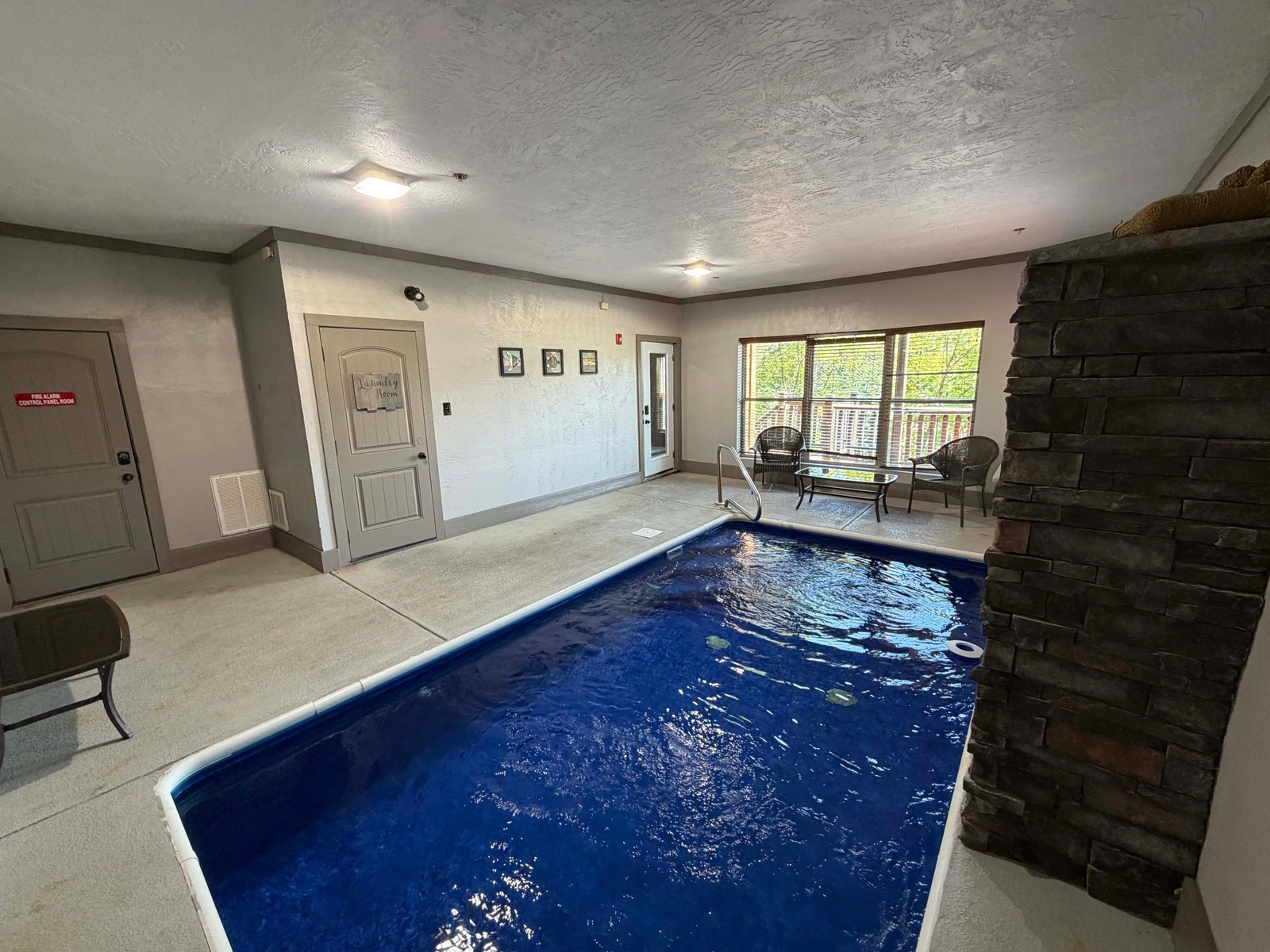 Pool View Lodge
