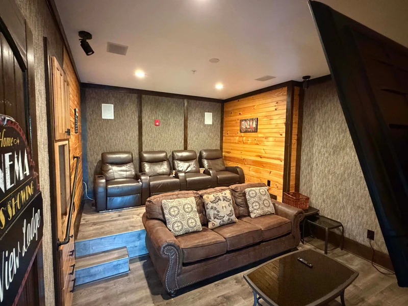 Pool View Lodge