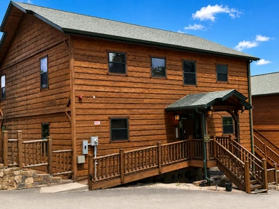 Pool View Lodge