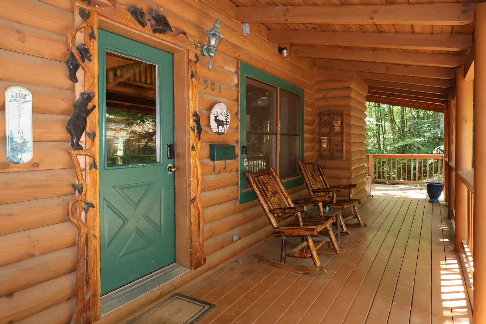 8 BEARS LODGE