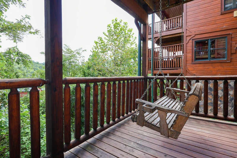 POOL VIEW LODGE