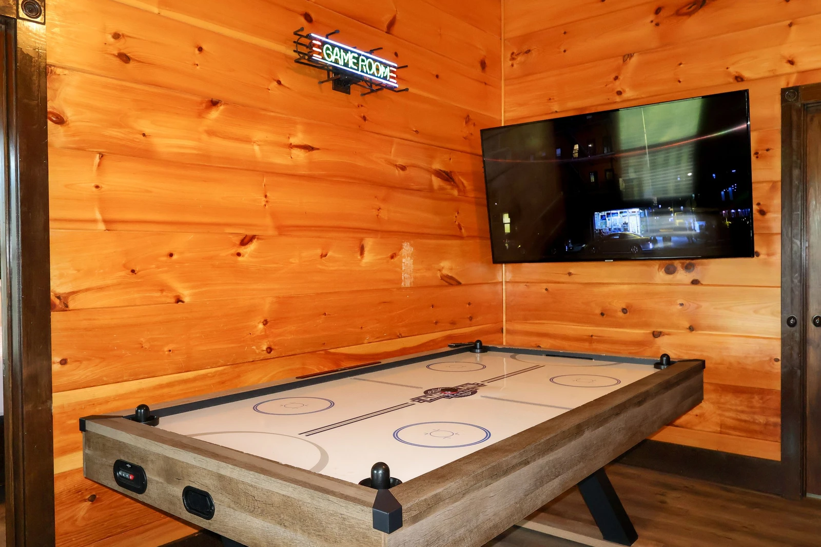 POOL VIEW LODGE