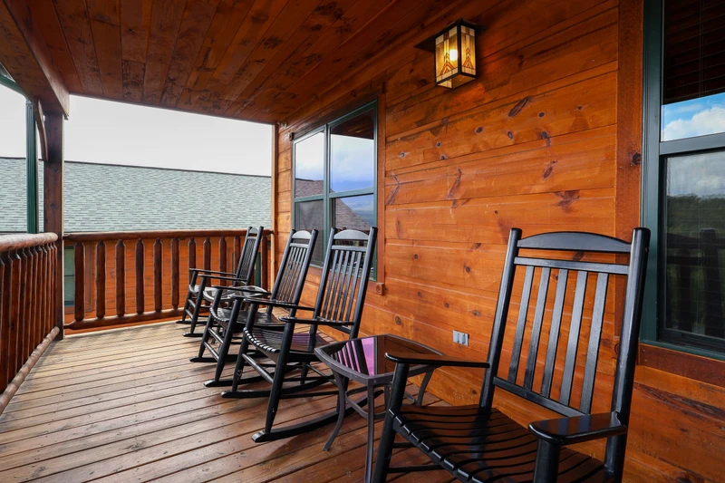 POOL VIEW LODGE
