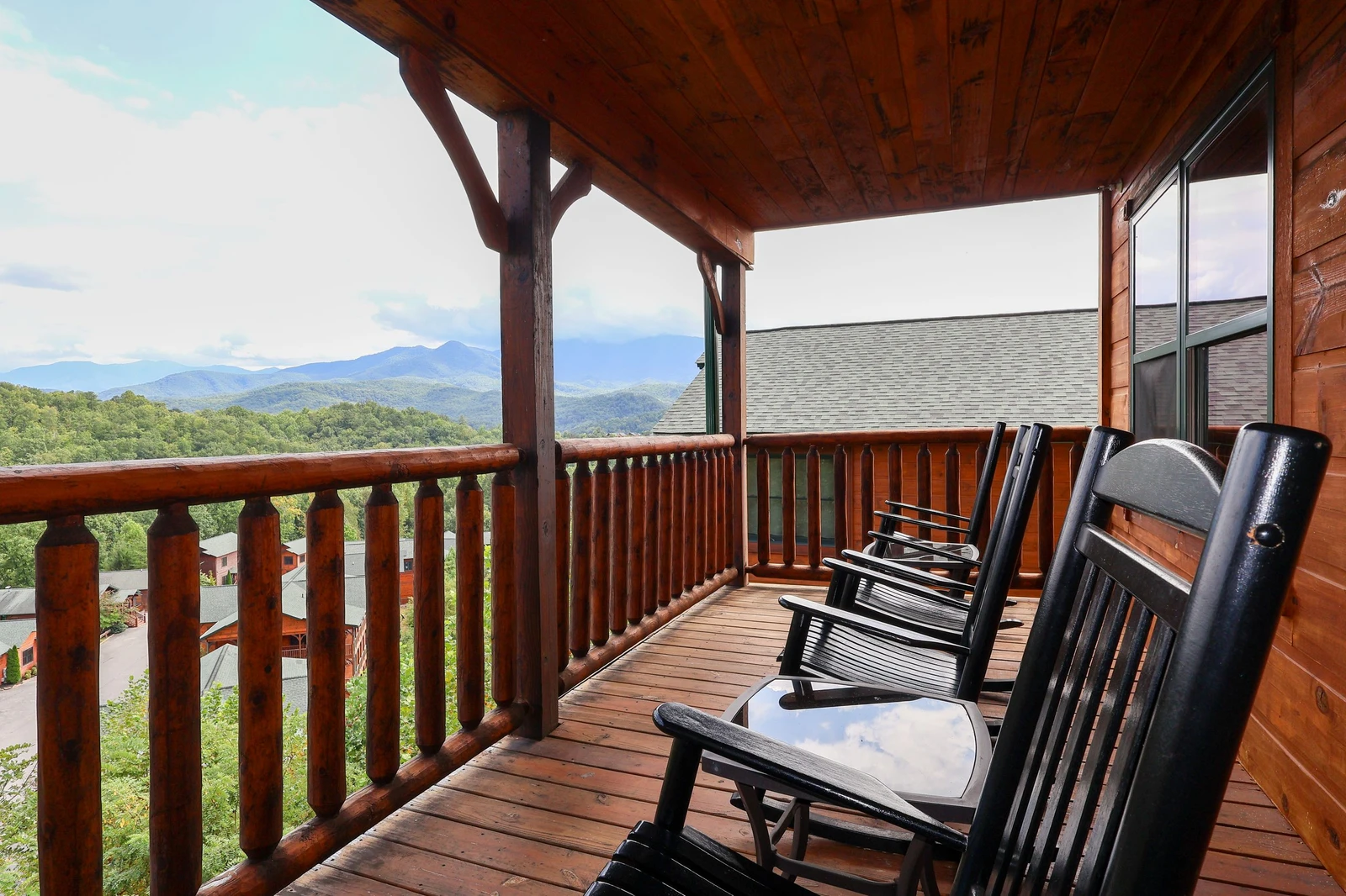 POOL VIEW LODGE
