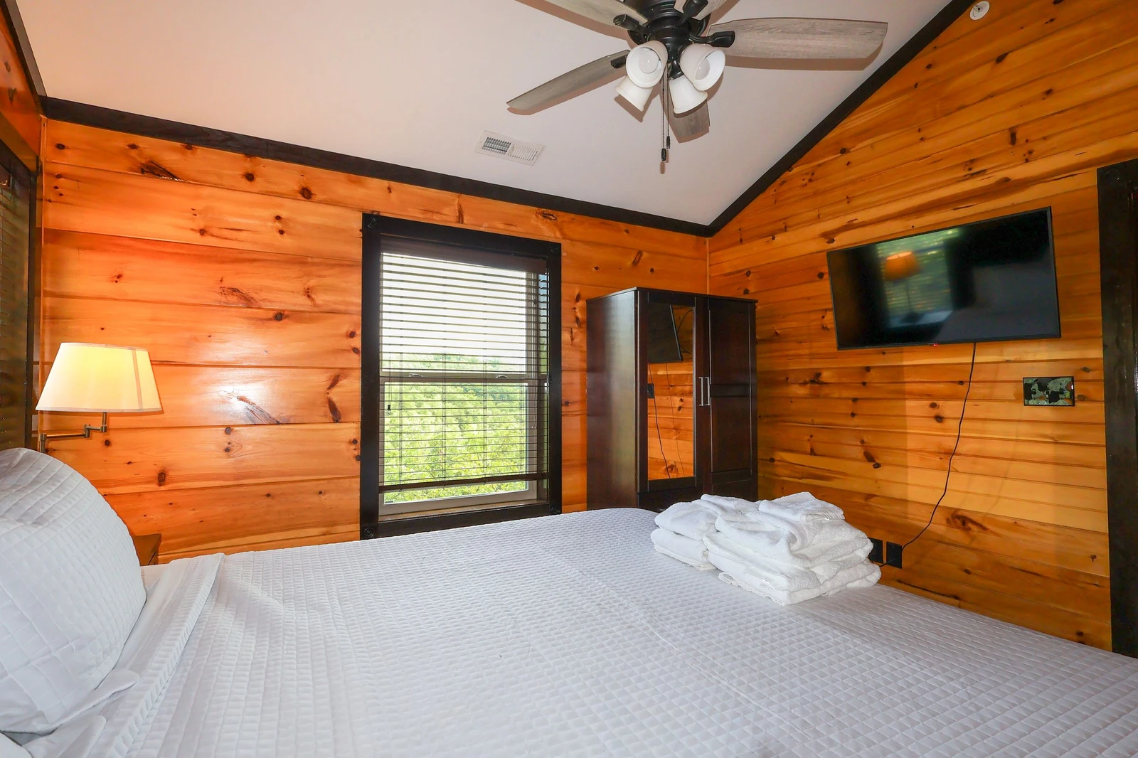 POOL VIEW LODGE