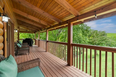 CABIN BY THE CREEK