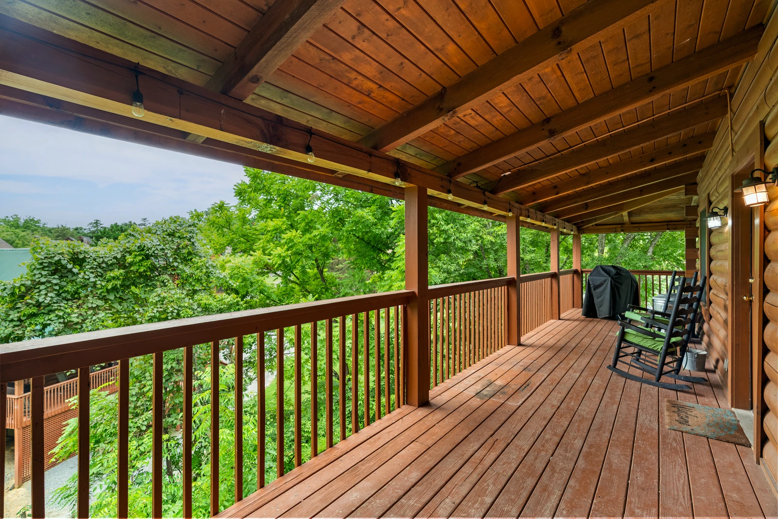 CABIN BY THE CREEK
