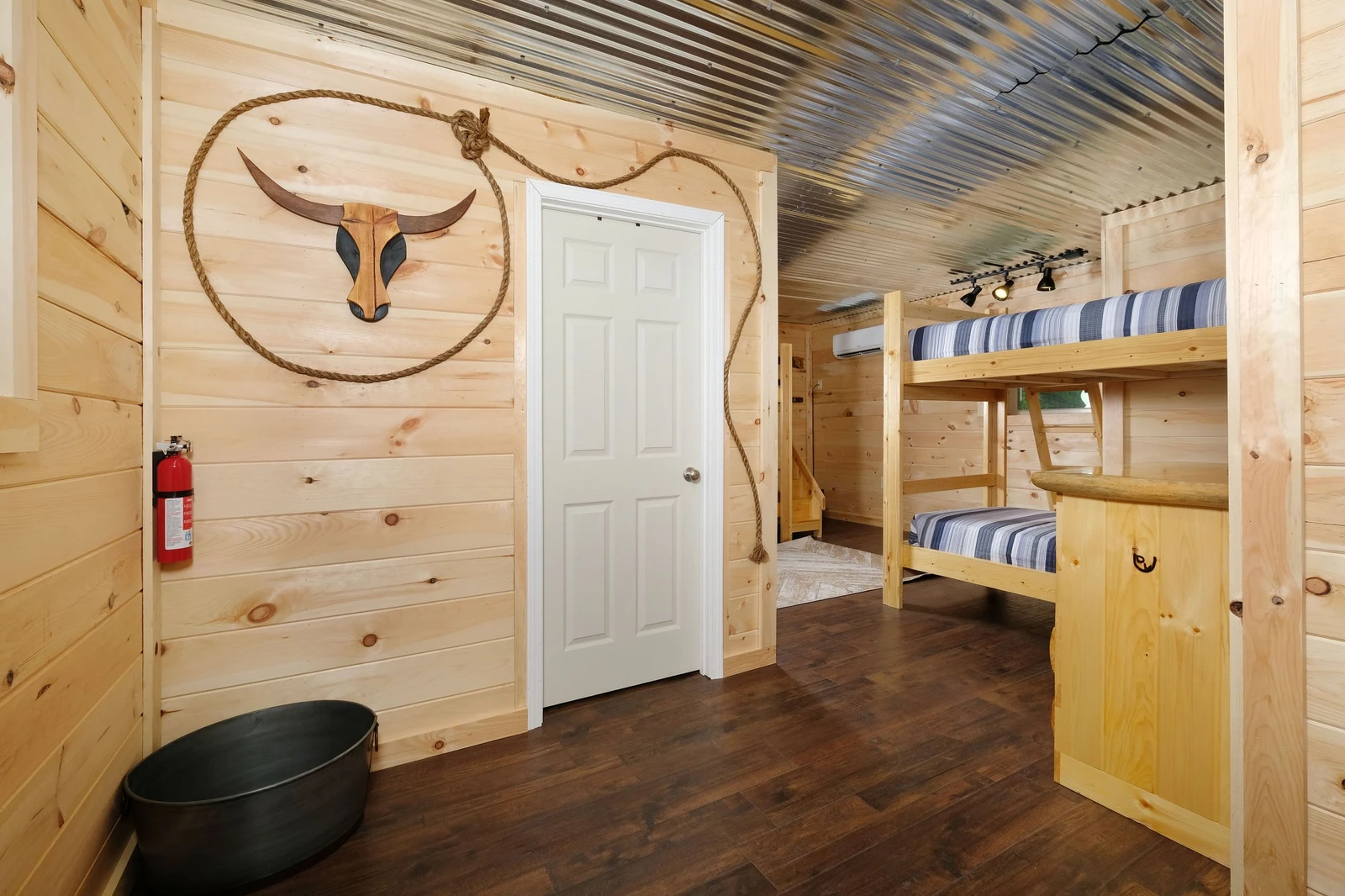 PIONEER TRAIL RETREAT