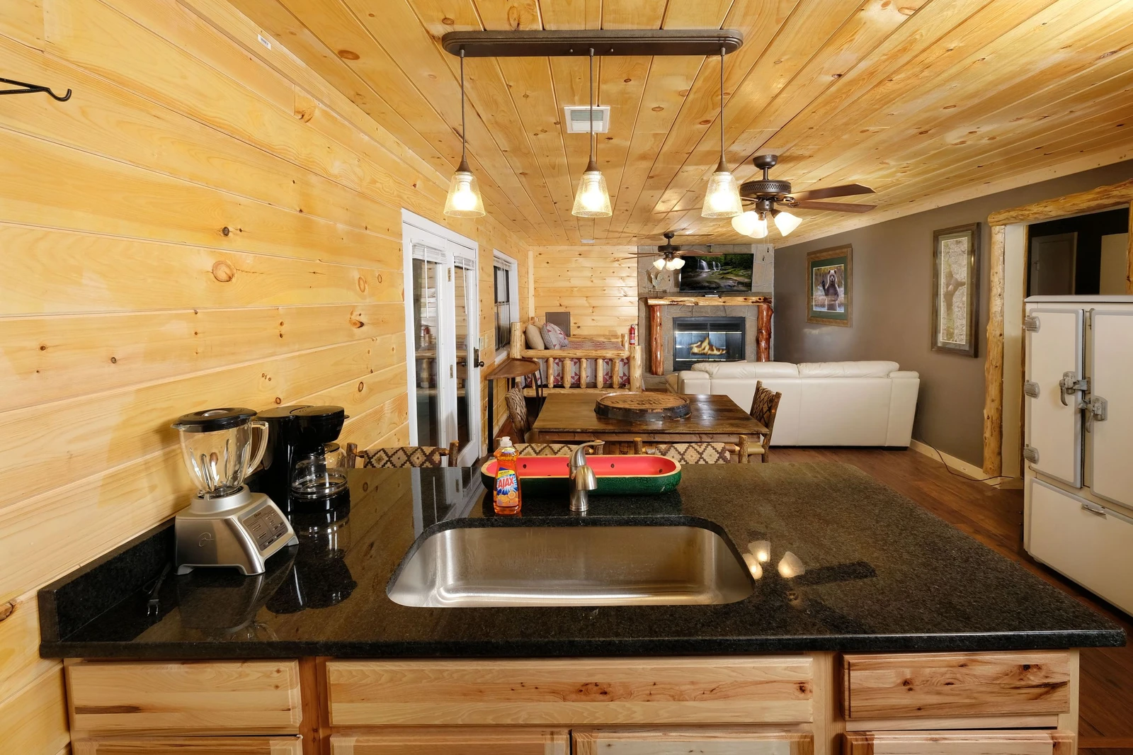 PIONEER TRAIL RETREAT