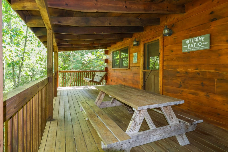 COVE CREEK LODGE