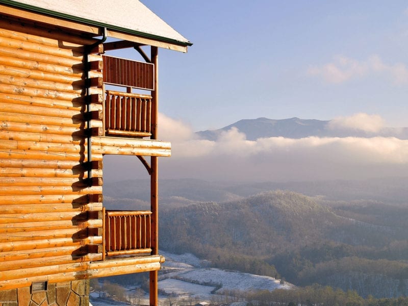 Gatlinburg cabin rental overlooking Smoky Mountains